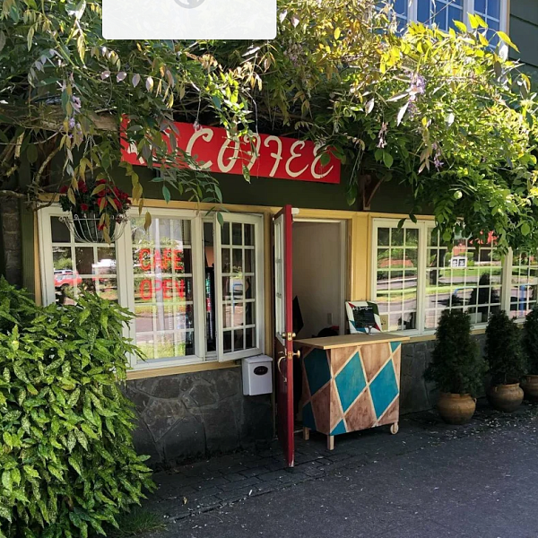 Storefront of Kiss Coffee